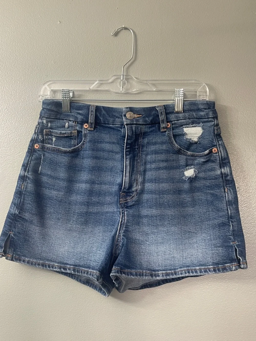 American Eagle outfitters curvy jean mom shorts 8 - Picture 7 of 8